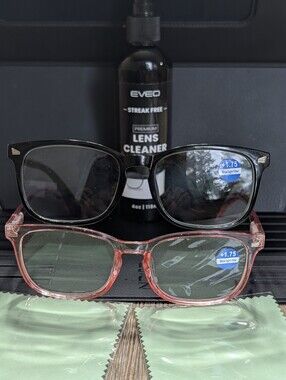 Reading Glass Bundle ( AKA Cheaters😁) NWT Pink & Black /2 Free Cleaning Clothes